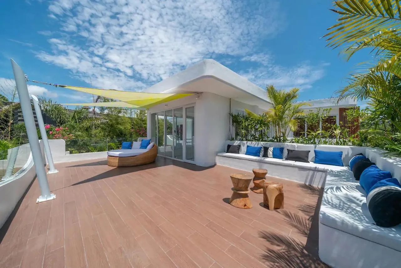 Trendsetting Ultimate 6-Bed Beach Getaway-Staff-Breakfast-Bbq-Billiard Canggu Villa