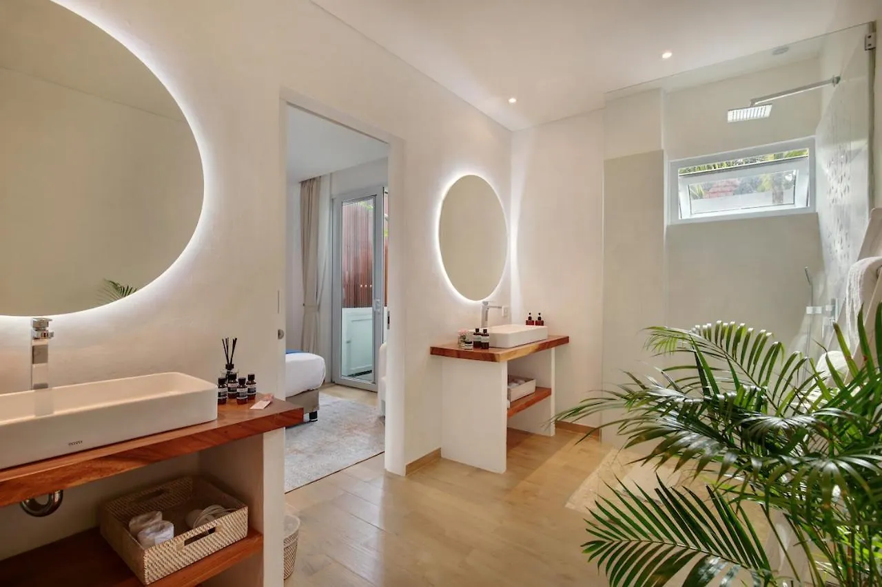 Trendsetting Ultimate 6-Bed Beach Getaway-Staff-Breakfast-Bbq-Billiard Canggu Indonesia